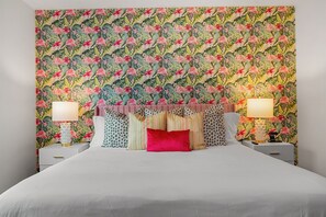 2 sovrum, skrivbord, strykjärn/strykbräda och gratis wi-fi