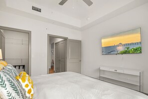 2 bedrooms, desk, iron/ironing board, travel crib