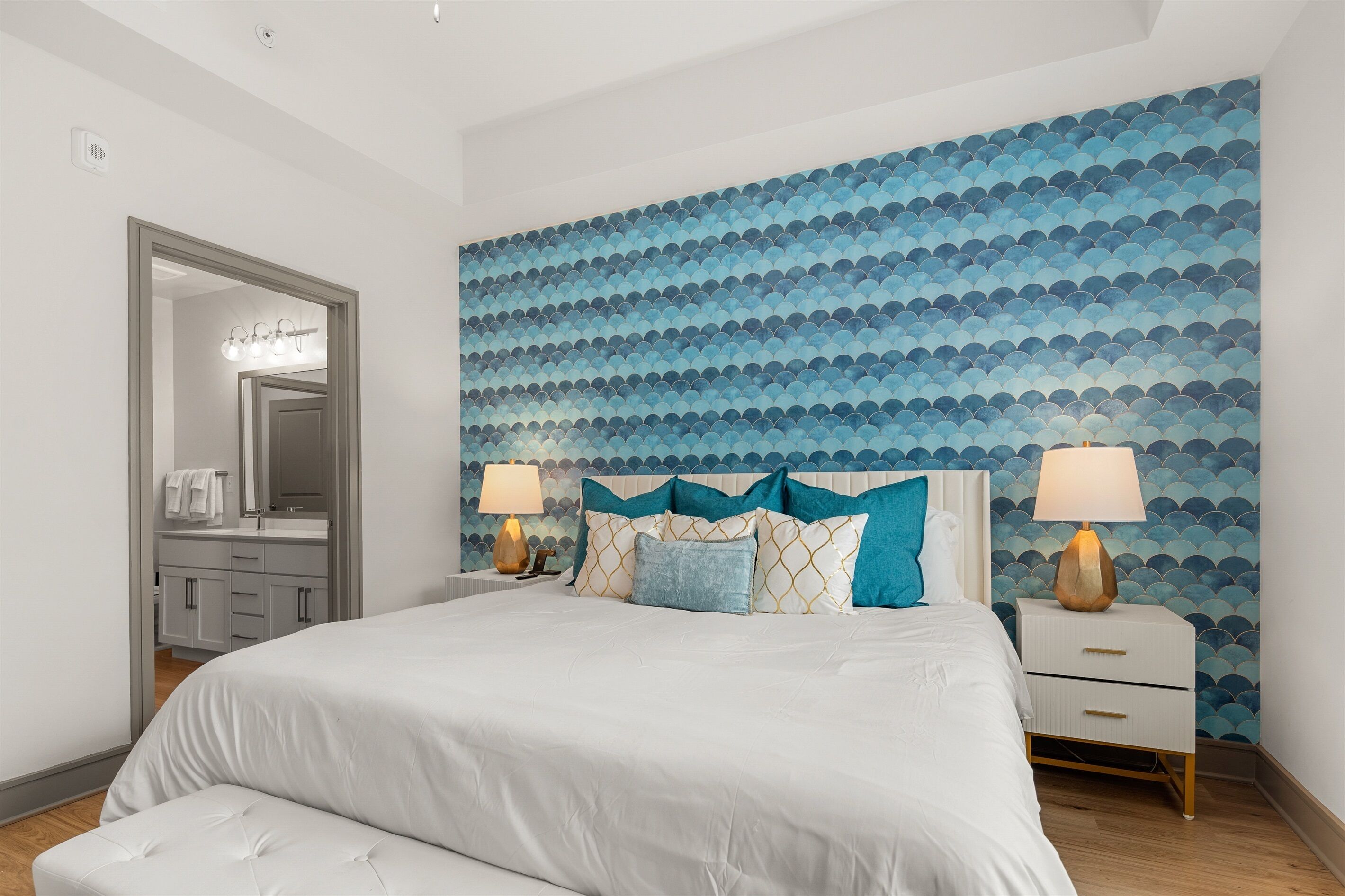 2 bedrooms, desk, iron/ironing board, travel crib