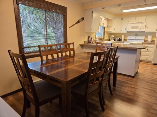 Charming 3-bedroom home in the heart of Cassville!