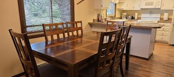 Charming 3-bedroom home in the heart of Cassville!