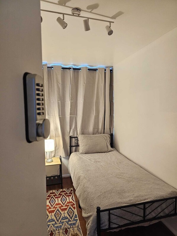 3 bedrooms, WiFi, bed sheets