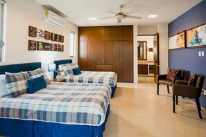 5 habitaciones, tabla de planchar con plancha, wifi y ropa de cama