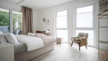 3 Schlafzimmer, Schreibtisch, Bügeleisen/Bügelbrett, Reisekinderbett