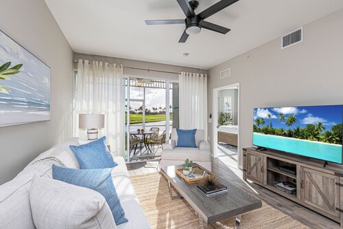 Rare NEW 2/2 Condo in Naples with Lake & Golf View! Home Away from Home