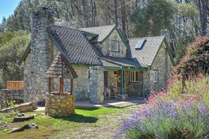 Exterior - Lester Cabin 5min to Downtown Auburn 20min to Roseville next to Mountain Biking (Auburn)