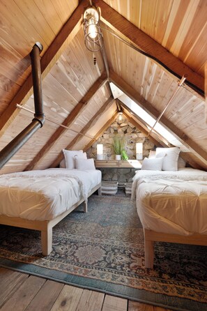 4 bedrooms, iron/ironing board, travel cot, free WiFi