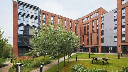 Student Only Riverside Way