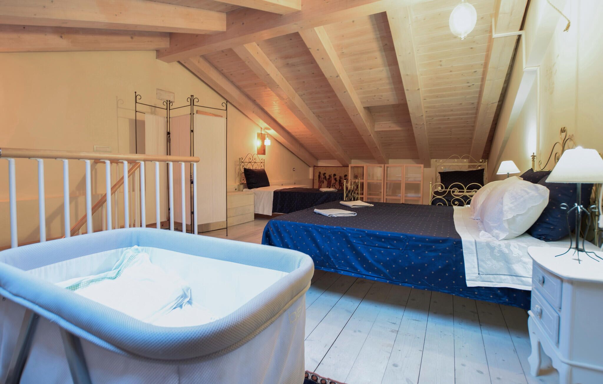 2 Schlafzimmer, Reisekinderbett, kostenloses WLAN