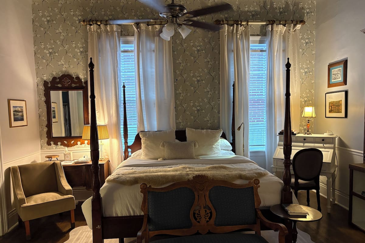 Luxury Double Room, Multiple Beds, Non Smoking | Laptop workspace, blackout drapes, iron/ironing board, free WiFi