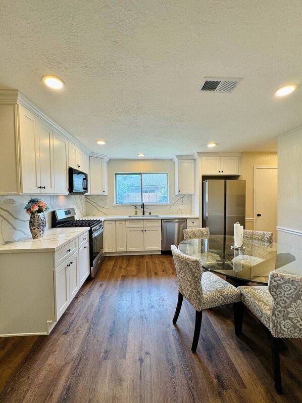 Microwave, oven, stovetop, dishwasher