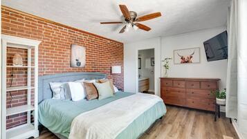 3 chambres, bureau, fer et planche à repasser, Wi-Fi gratuit