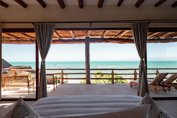 Suite presidencial, balcón, vista al mar | 1 habitación, ropa de cama de alta calidad, edredón y minibar