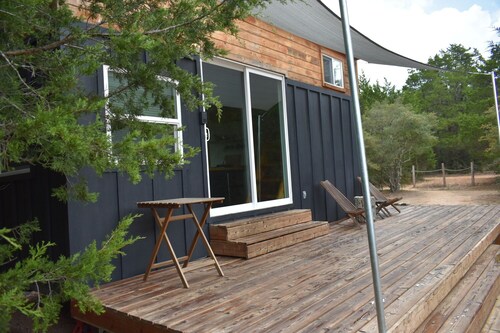 Secluded Tiny Home, firepit stargaze hike pond