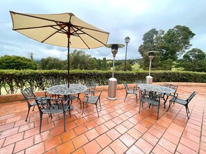 Chalet | Restaurante al aire libre