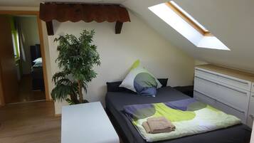 1 camera, ferro/asse da stiro, Wi-Fi, lenzuola