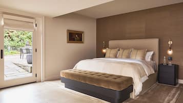 Junior Suite With Living & Dining Area | Caja de seguridad en la habitación, cortinas blackout y wifi gratis