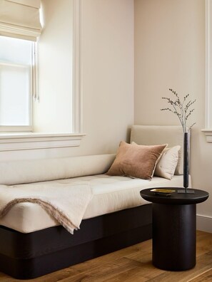 In-room safe, blackout drapes, free WiFi - Stockton Inn (Stockton)