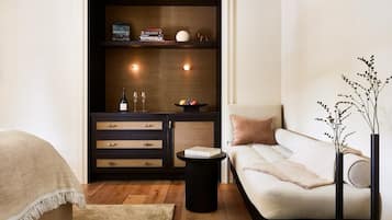 Classic Double Room | In-room safe, blackout drapes, free WiFi