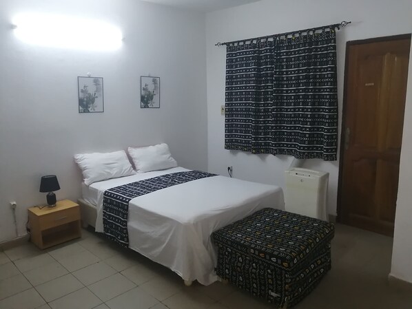 1 quarto, ferros/tábuas de passar roupa, Wi-Fi, roupa de cama