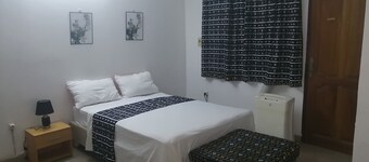 Bed and breakfast at Point E