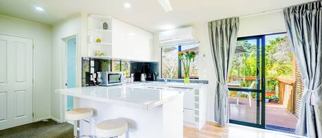 Fridge, microwave, dishwasher, coffee/tea maker