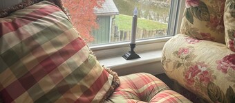 The Canal House: 3-bedroom home