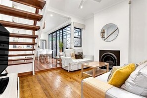 Newtown Nest | Living area - The Newtown Nest (Newtown)