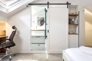 3 chambres, fer et planche à repasser, Wi-Fi gratuit