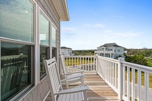 Terrace/patio - By the Sea 5bd 5ba with Elevator and Pool! (Ocean Isle Beach)