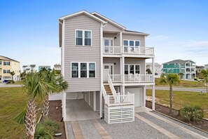 Exterior - By the Sea 5bd 5ba with Elevator and Pool! (Ocean Isle Beach)