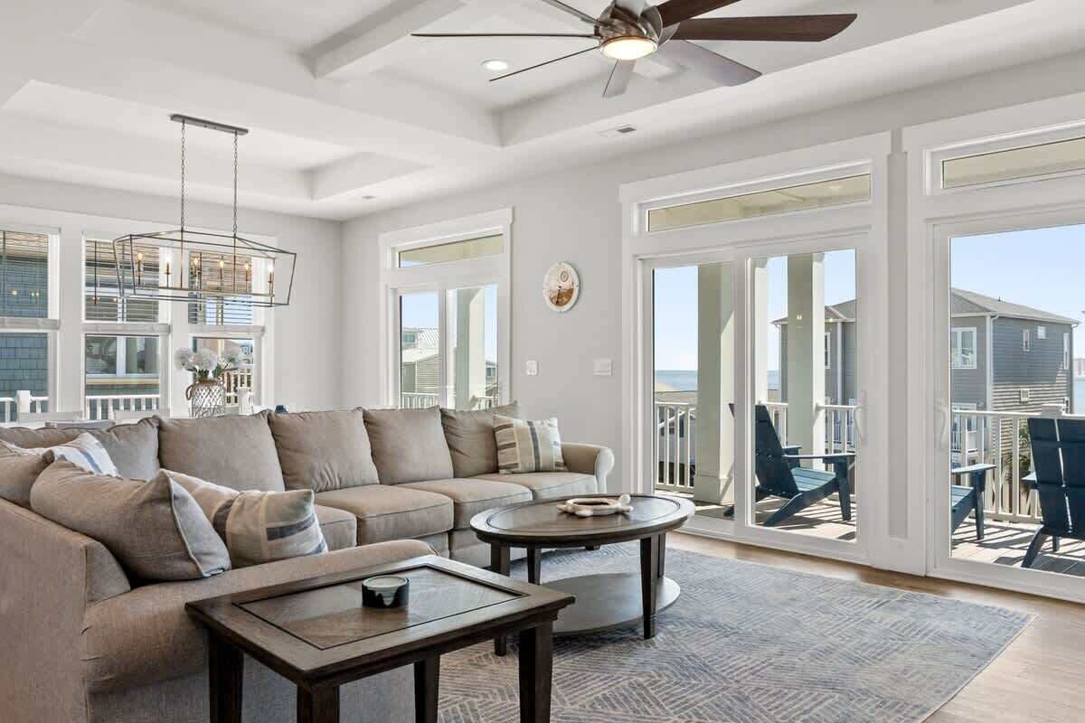 Télévision, cheminée, baby-foot