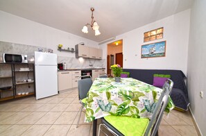 Dining - Apartment 2366/123283 (Istria - Rovinj), 1500m from the beach (Rovinj)