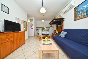 TV - Apartment 2366/123284 (Istria - Rovinj), 1500m from the beach (Rovinj)