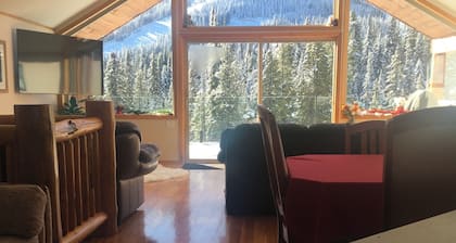 Spacious, luxurious three bedroom . Maximum sun exposure to windows and decks .