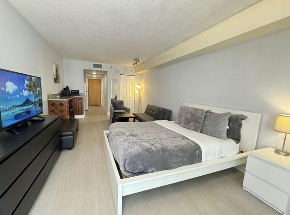 1 makuuhuone, silitysrauta/-lauta, Wi-Fi, vuodevaatteet