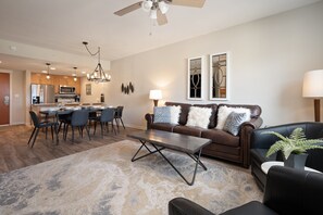 Smart TV, fireplace, video library, computer monitors - Ski In Out Condo 3406 I Huge Hot Tub I Views I Heated Garage I Discounted Attractions (Winter Park)