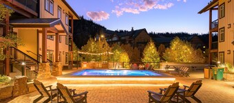 Ski In Out Luxury Condo 3406 I Huge Hot Tub I Views I Best Price I FREE Adventures Daily