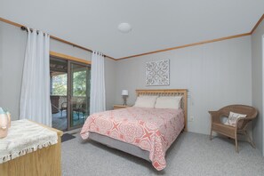 5 bedrooms, free WiFi, bed sheets - 2507 - Salty Sandpiper, a spacious 5-bedroom home in Duck, NC, perfect for family getaways. (Duck)