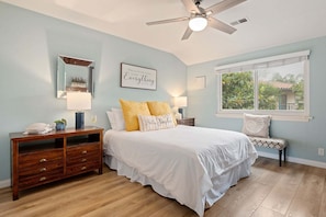 2 bedrooms, iron/ironing board, free WiFi, bed sheets - SEAbbatical by the Wharf, 2 BD, 2 BA Duplex, Walk to Beach (Santa Barbara)