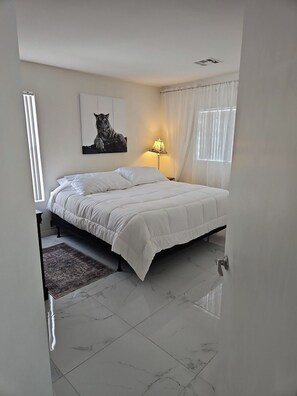 2 bedrooms, iron/ironing board, free WiFi, bed sheets