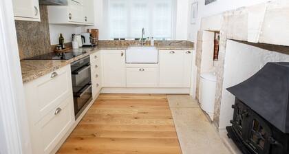 Charming 1700s Cottage in Bradford on Avon nr Bath