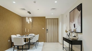 Apartment | 2 bedrooms - Stylish 2BR With Canal Burj View Near Dubai Mall (Dubai)