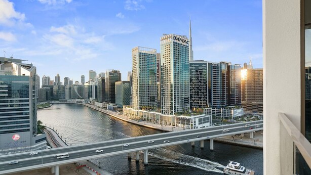 Apartment | 2 bedrooms - Stylish 2BR With Canal Burj View Near Dubai Mall (Dubai)
