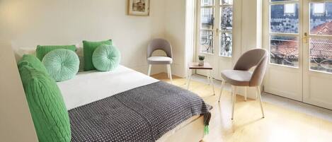 1 chambre, fer et planche à repasser, lit parapluie, Wi-Fi