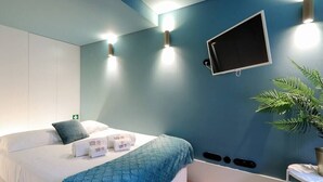 熨斗/熨衫板、Wi-Fi、床單