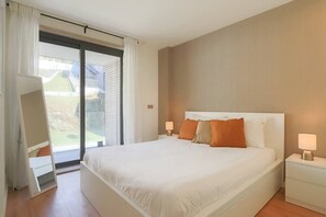 1 habitación, tabla de planchar con plancha, wifi y ropa de cama 