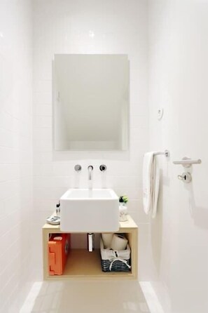 Haartrockner, Seife, Shampoo, Toilettenpapier