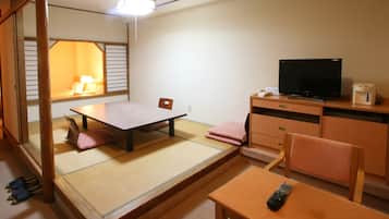 日式双床房, 2 间卧室, 无烟房, 海洋景观 | 免费 WiFi、床单