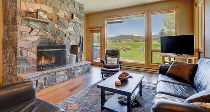 Amazing Mountain Views, Walk to Ski Shuttle! In the heart of Big Sky Golf
